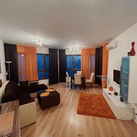 Fresh Orange Cabacum Apartment